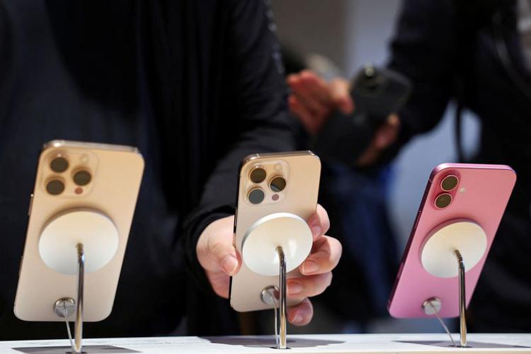 Utrikes smartphone-leveranser i Kina minskar med ...